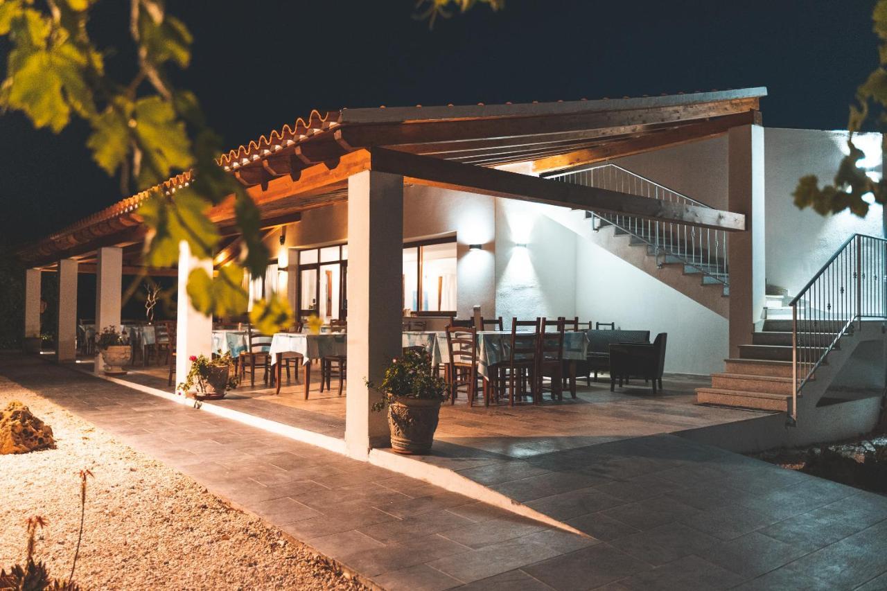 Agriturismo Irghitula Позада Екстер'єр фото
